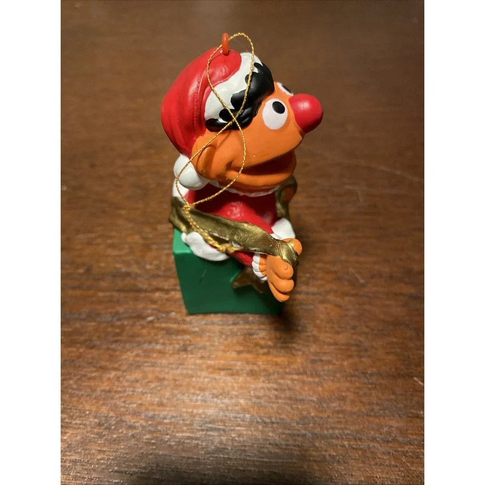 Sesame Street Ernie Christmas Ornament Present‎ Jim Henson Productions Vintage
